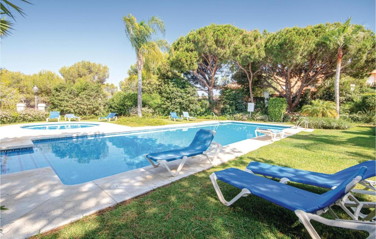 Beautiful Apartment In Marbella-Cabopino With 2 Bedrooms, Wifi And Outdoor Swimming Pool Kültér fotó