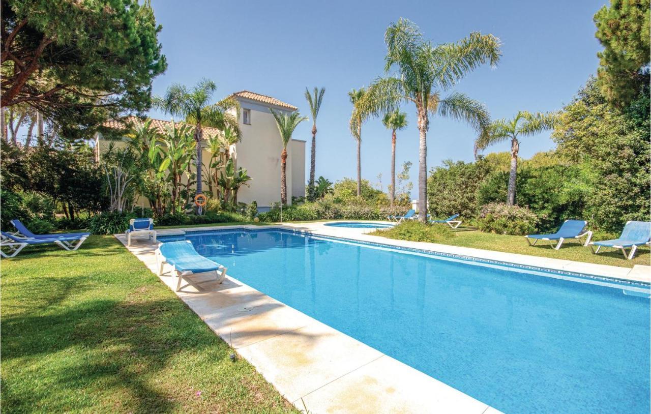 Beautiful Apartment In Marbella-Cabopino With 2 Bedrooms, Wifi And Outdoor Swimming Pool Kültér fotó