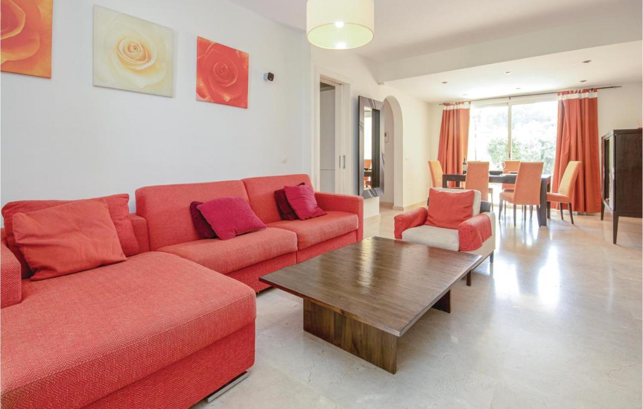 Beautiful Apartment In Marbella-Cabopino With 2 Bedrooms, Wifi And Outdoor Swimming Pool Kültér fotó